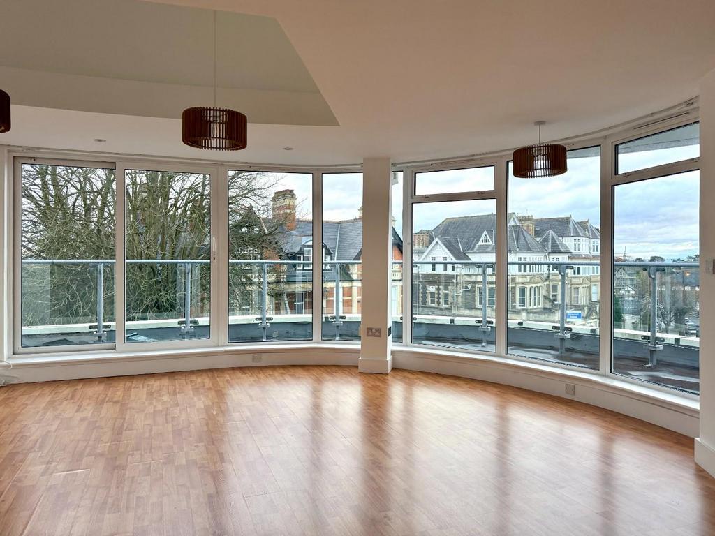 Open Plan Living/Dining Room