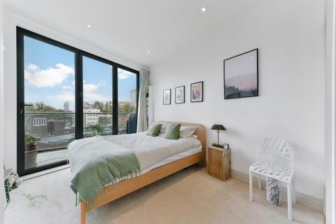 2 bedroom apartment for sale, York Road, SW11 3QA