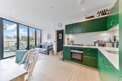2 bedroom apartment for sale, York Road, SW11 3QA