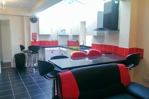 6 bedroom terraced house to rent, Bournbrook Road, Birmingham B29