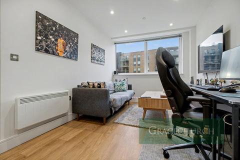 1 bedroom flat for sale, Papermill House, South Street, Romford RM1