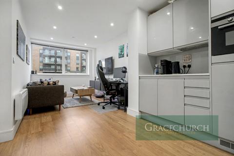 1 bedroom flat for sale, Papermill House, South Street, Romford RM1