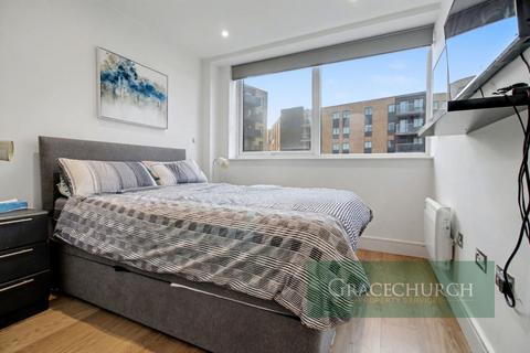 1 bedroom flat for sale, Papermill House, South Street, Romford RM1