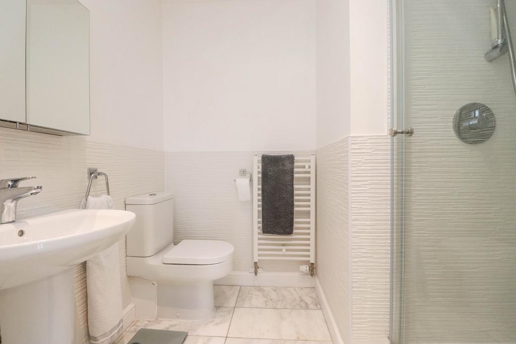 Master En-Suite