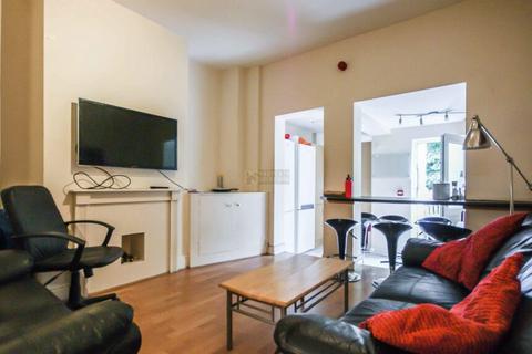 5 bedroom terraced house to rent, Dawlish Road, Birmingham B29