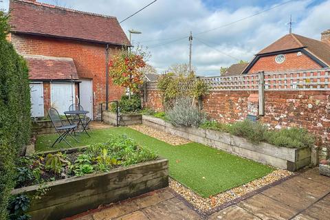 3 bedroom end of terrace house for sale, Edward Terrace, Alresford