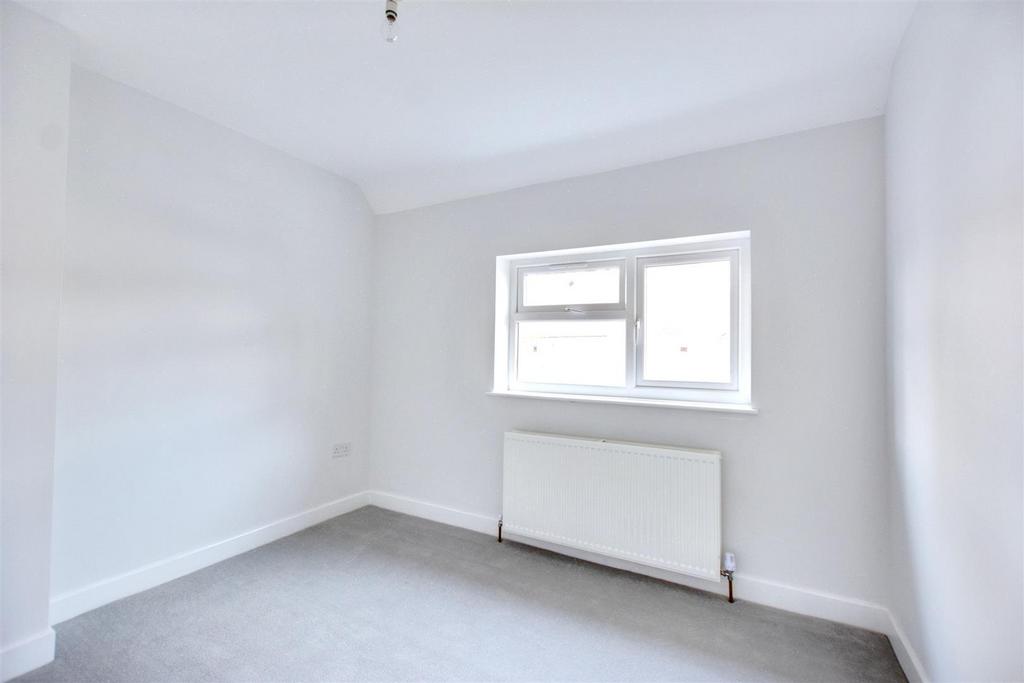 Bedroom 1 1.jpeg