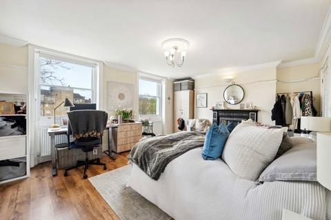 3 bedroom flat to rent, Clapham Road, London SW9