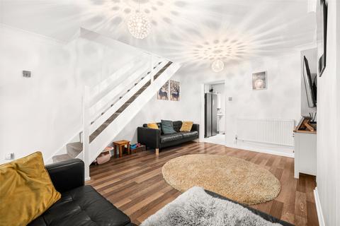 undefined, Frensham, Berkshire RG12