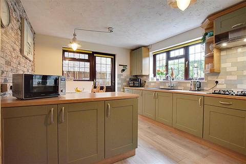 4 bedroom detached house for sale, Magpie Close, Bexhill-On-Sea