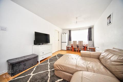 2 bedroom flat for sale, Downs Road, Luton, Bedfordshire, LU1