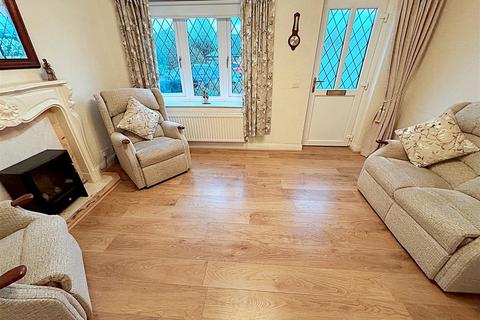 2 bedroom bungalow for sale, Kings Mews, Cleethorpes, N.E. Lincs, DN35 0PG