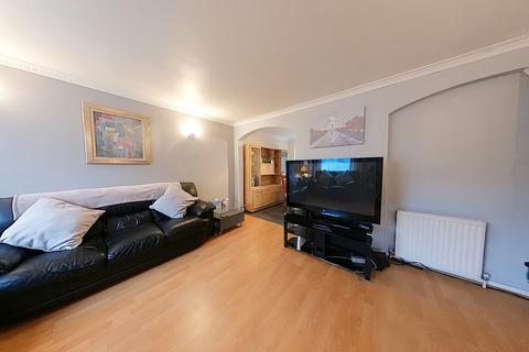 3 bedroom terraced house for sale, Peregrine Close, Watford WD25