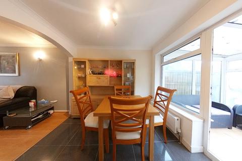 3 bedroom terraced house for sale, Peregrine Close, Watford WD25