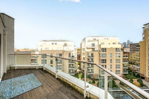 2 bedroom flat for sale, Water Gardens Square, London SE16