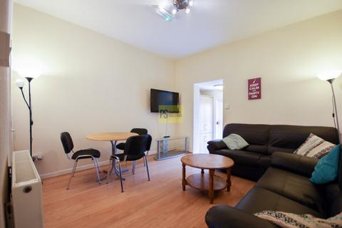5 bedroom terraced house to rent, Tiverton Road, Birmingham B29