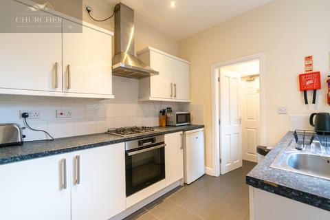undefined, Ormskirk L39