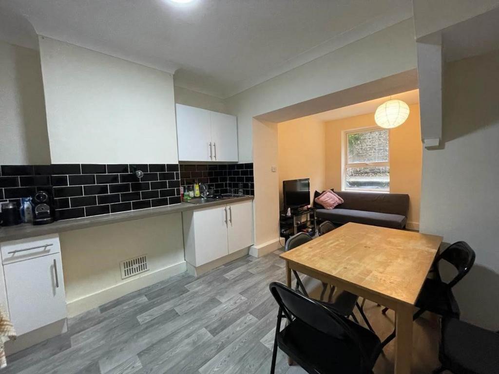 Kitchen2