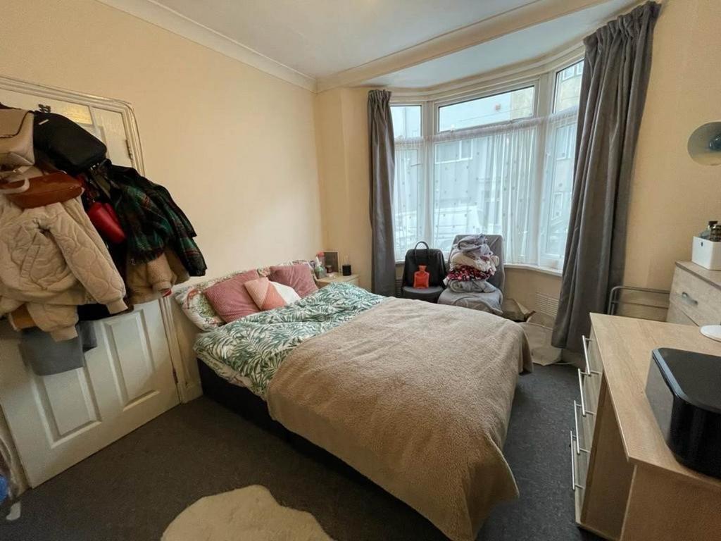 Bedroom5