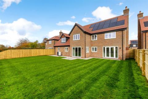 4 bedroom detached house for sale, Bowbrook Copse, Charter Alley, RG26