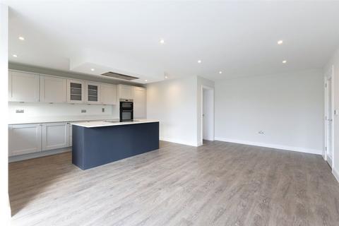 4 bedroom detached house for sale, Bowbrook Copse, Charter Alley, RG26