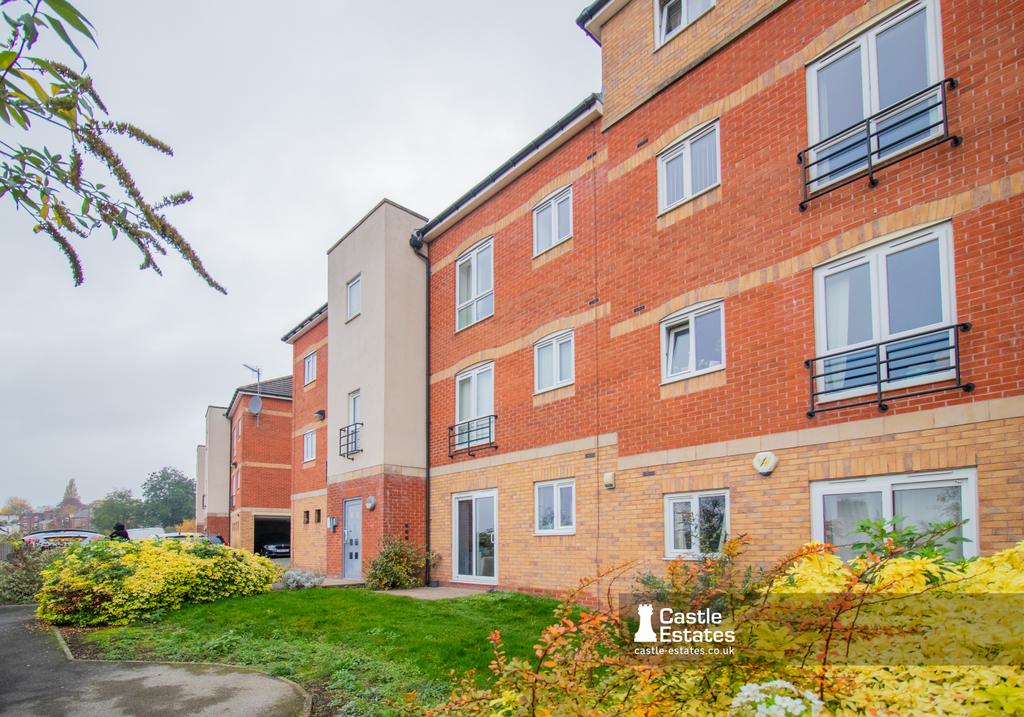 2 bedroom Flat for sale