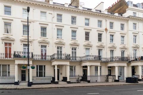 1 bedroom apartment to rent, Gloucester Terrace, Paddington,W2