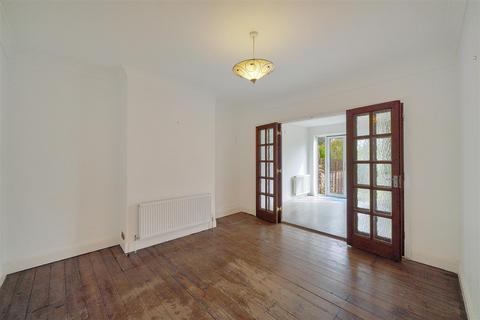 23 East Court, Wembley, HA0 3QJ