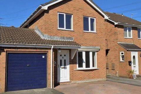 3 bedroom detached house to rent, Kestrel View, Weymouth