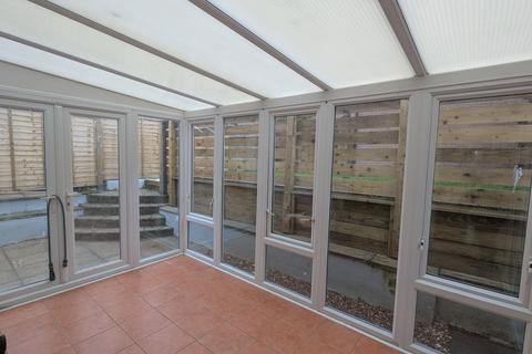 3 bedroom detached house to rent, Kestrel View, Weymouth