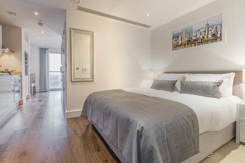 undefined, Lincoln Plaza, London E14