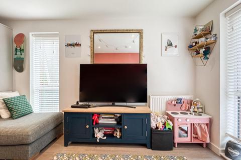 2 bedroom flat for sale, Colliery Close, Ashton, BS3 2EU