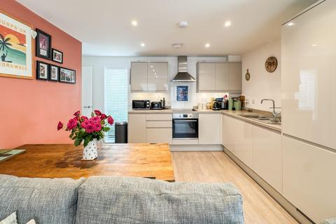 2 bedroom flat for sale, Colliery Close, Ashton, BS3 2EU