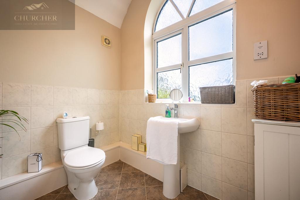 6kew House Drive-16