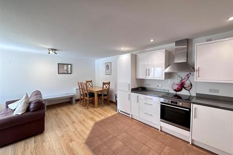 2 bedroom flat for sale, Barton Mill Road, Canterbury, Kent, CT1