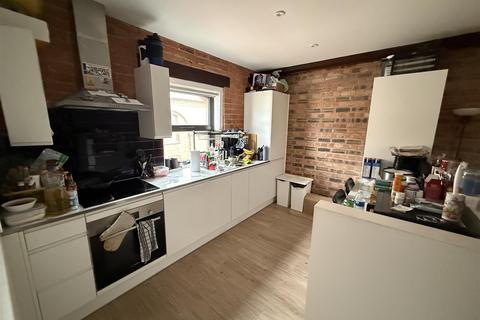 2 bedroom apartment for sale, Wetmore Road, Burton-On-Trent DE14