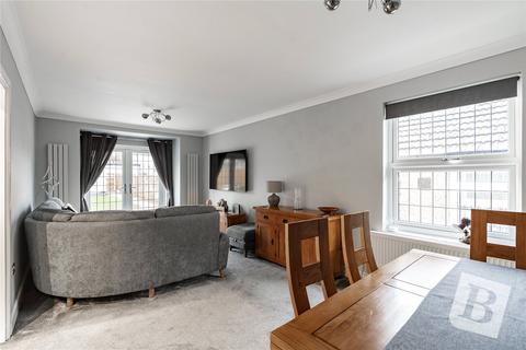 2 bedroom bungalow for sale, Parkside Avenue, Romford, RM1