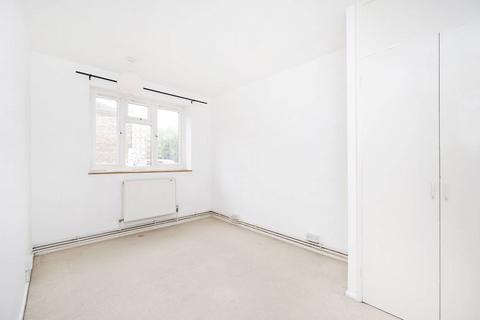 2 bedroom flat to rent, Amhurst Road, Hackney, London, E8