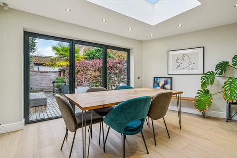 3 bedroom semi-detached house to rent, Petersham Road, Richmond, TW10