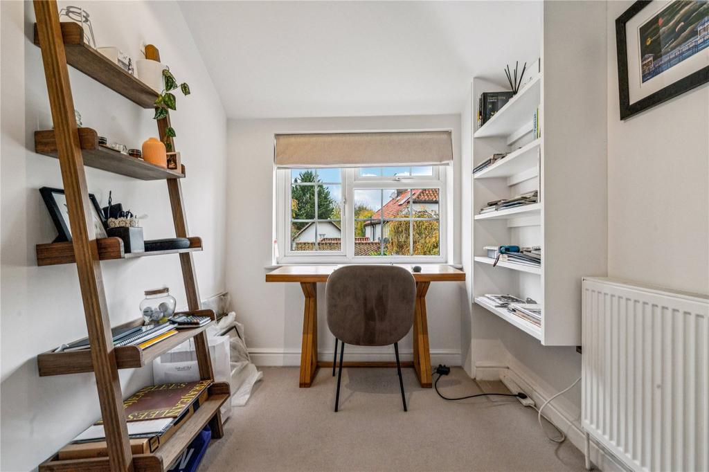 Bedroom/Study