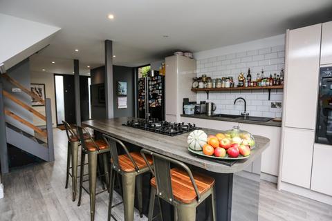 3 bedroom end of terrace house for sale, Mauldeth Close, Heaton Mersey, Stockport, SK4