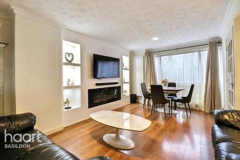 undefined, Belstedes, Lee Chapel North