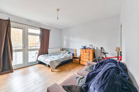 3 bedroom flat to rent, Wyvil Road, SW8, Nine Elms, London, SW8