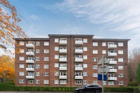 3 bedroom flat to rent, Wyvil Road, SW8, Nine Elms, London, SW8