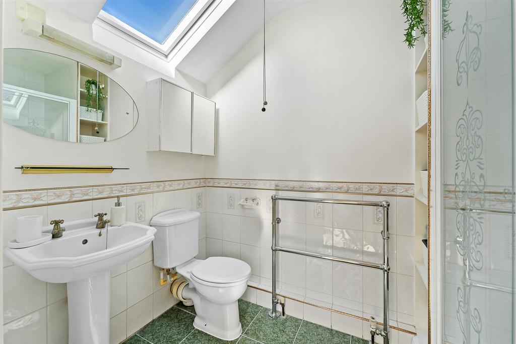 Bed 1 En Suite