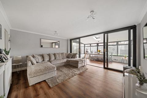 undefined, Ivy Close, Kent DA12