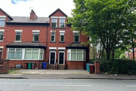 6 bedroom detached house to rent, Smedley Road, Manchester M8