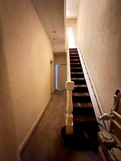 6 bedroom detached house to rent, Smedley Road, Manchester M8