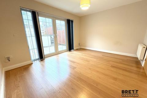 2 bedroom end of terrace house to rent, 11 Moors Road, Johnston, Haverfordwest, Pembrokeshire. SA62 3QE