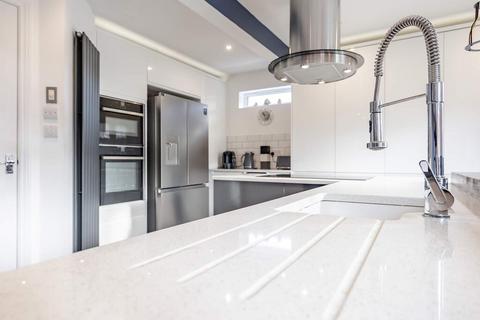undefined, Mallace Avenue, Armadale EH48